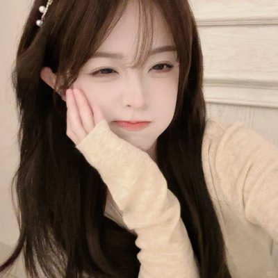 她已身登青云梯